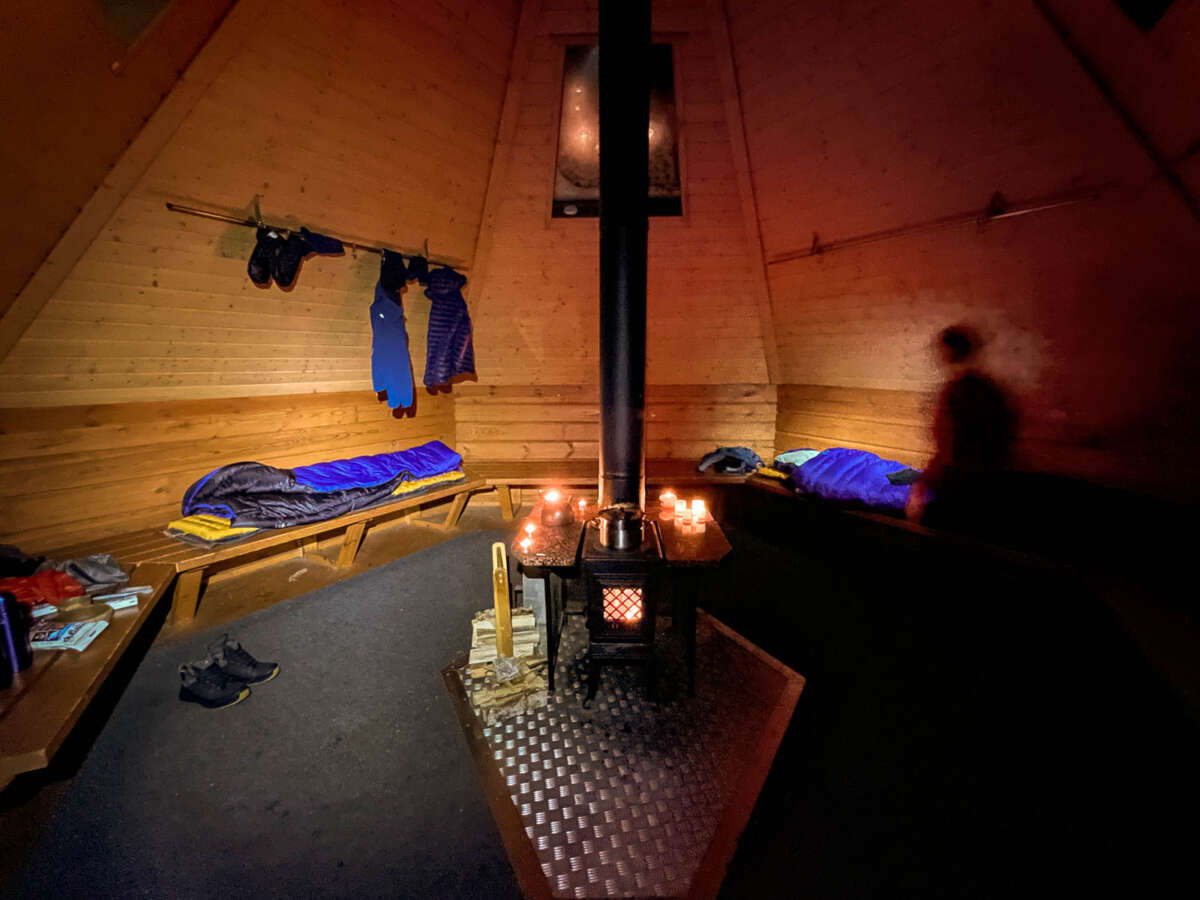 Accommodation in a heated hut at Repovesi